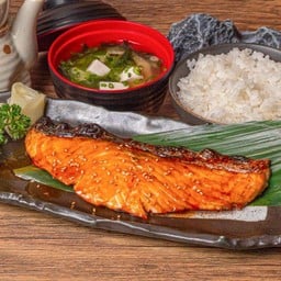 ปลาแซลมอนย่าง (จานเดี่ยว)