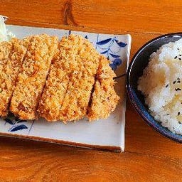 ข้าวไก่ทอดทงคัตซึ