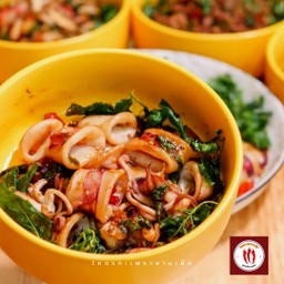 กะเพราปลาหมึก