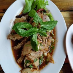 น้ำตกหมู