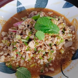 น้องหยกลาบก้อย