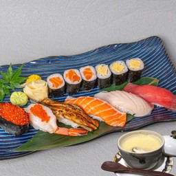 Sushi Set D (สั่งได้ทั้งวัน)