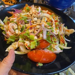 ยำวุ้นเส้นรวมมิตรแซ่บอิโหย๋ย