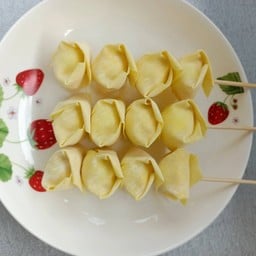 ลูกชิ้นยืนกินบุรีรัมย์ น้ำจิ้มสูตรดั้งเดิม