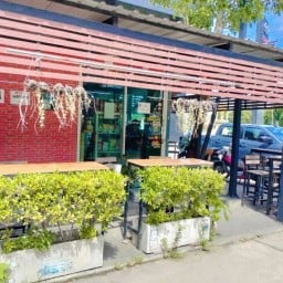 ร้านไก่ยอ คลองหก