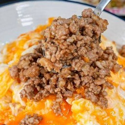 ข้าวหน้าไข่ข้นหมูสับ