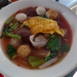 ก๋วยเตี๋ยวยงเย็นตาโฟ-ต้มยำ+อาหารตามสั่งหน้าซอย4(สี่แยกห้วยขวาง) สาขา1
