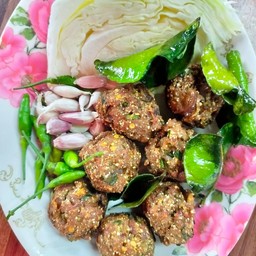 ลาบหมูทอด