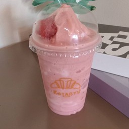 สตรอว์เบอร์รี่สมูทตี้