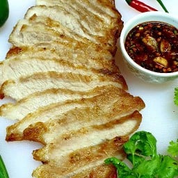 ไจ๋หมูทอด ข้าวราดแกง