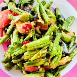 ไก่ย่างวิเชียรสายใยรัก