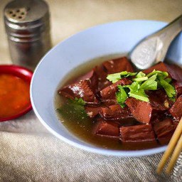 เลือดหมูล้วน