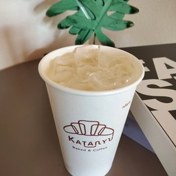 นมสดคาราเมลเย็น