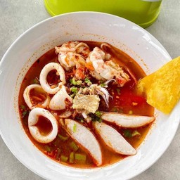 ก๋วยเตี๋ยวเจ้าสังเวียน -