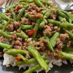 ถั่วฟักยาว ผัดหมูสับ