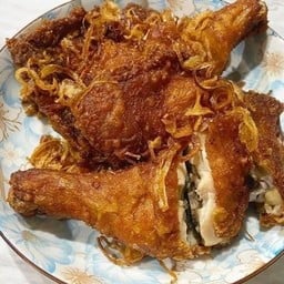 ไก่ทอด เจ๊กุ้ง ถนนเรียบทางรถไฟ