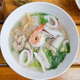 ข้าวต้มทะเล หมึก กุ้ง