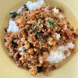 กระเพราหมูสับ