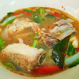 ต้มแซ่บกระดูกหมู