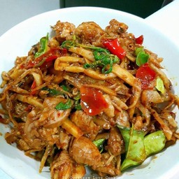 ข้าวราดผัดพริกแกงไก่
