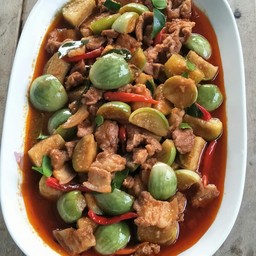 ข้าวราดผัดเผ็ดหมู