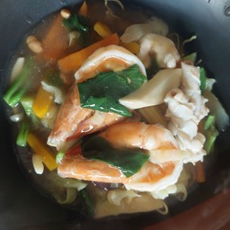 ราดหน้าทะเล