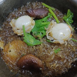 หอยเชลล์อบวุ้นเส้น