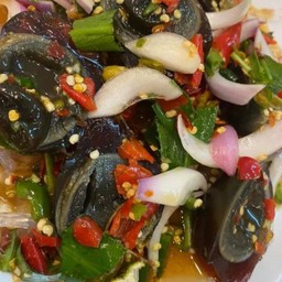 ยำไข่เยี่ยวม้า