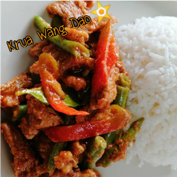 ข้าวเครื่องแกงแดง