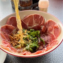 สะดุ้งโหยงน่องลาย