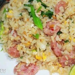 ข้าวผัดแหนม