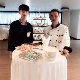 กระเพราจัดจ้าน (เอ็กซ์โป)