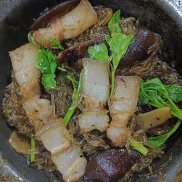 หมูสามชั้นอบวุ้นเส้น