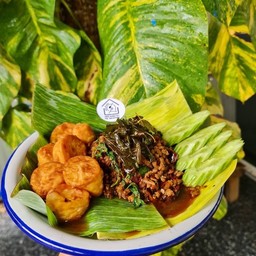 กะเพราเเท้เนื้อเต้าหู้ไข่ทอด - กับข้าว