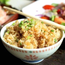 ข้าวผัดกระเทียม