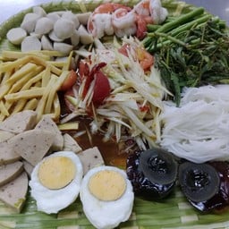 ส้มตำถาดปู