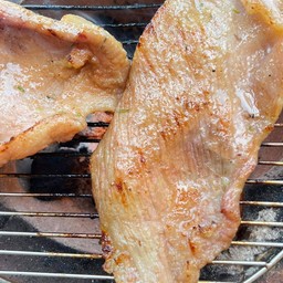 คอหมูย่าง