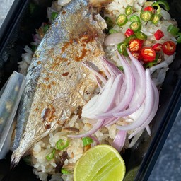 ข้าวแมวผัด