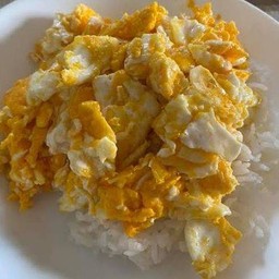 ข้าวไข่ยู้ยี้