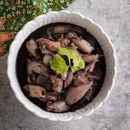 ปลาหมึกกะตอยต้มหวานน้ำตาลมะพร้าว