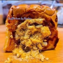 น้ำพริกเผา หมูหยอง ไส้ทะลัก