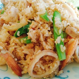ข้าวผัดทะเล