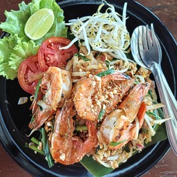 ผัดไทยหมู/ไก่ (โปรดระบุ)
