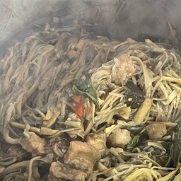 หมกหน่อไม้ใส่หมูสามชั้น