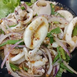 ลาบปลาหมึก