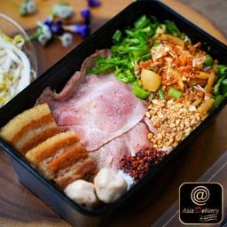 ก๋วยเตี๋ยวเรือหมูน้ำตก(แห้ง)