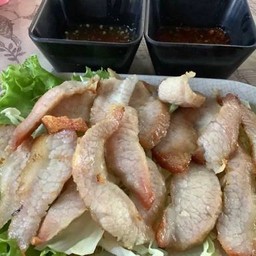 คอหมูย่าง