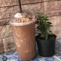 เหล้าปั่น&ผลไม้ปั่น&อาหารว่าง เอื้ออาทรเศรษฐกิจ 1 ตึก 8