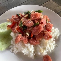 ข้าวกะเพรา แหนม