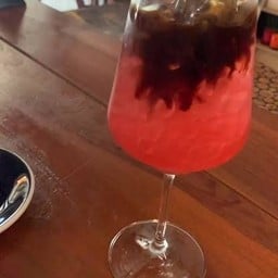 อเมริกาโน่สตรอเบอรร์รี่